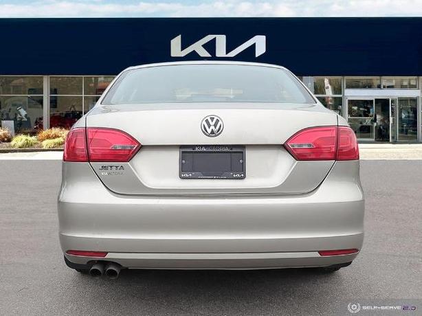 2014 Volkswagen Jetta 2.0L Comfortline (A6) 4dr Sedan image 5