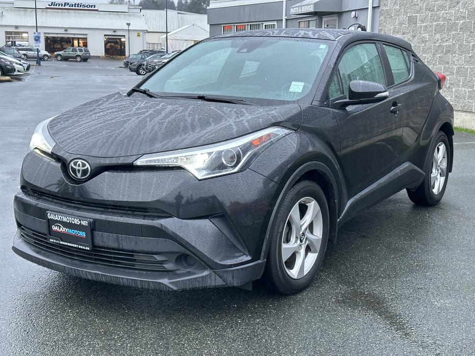 2018 Toyota C-HR XLE FWD-Heated Sport Seats,Auto Headlights,AC display photo