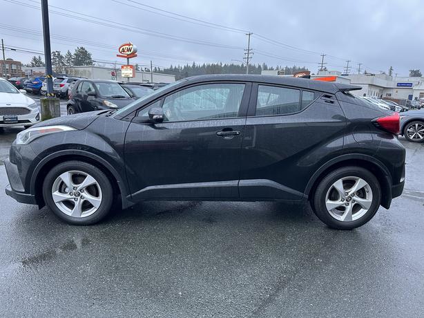 2018 Toyota C-HR XLE FWD-Heated Sport Seats,Auto Headlights,AC image 5