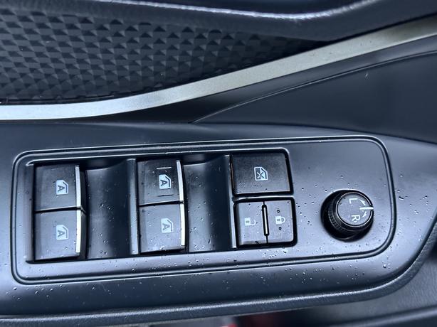2018 Toyota C-HR XLE FWD-Heated Sport Seats,Auto Headlights,AC image 7
