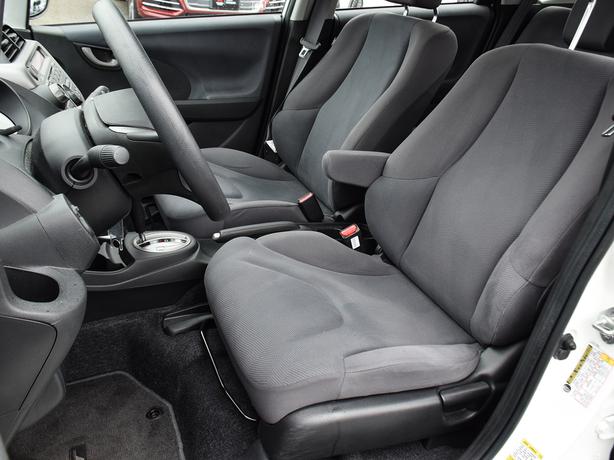 2011 Honda Fit Sport - No Accidents, One Owner, Air Conditioning image 8