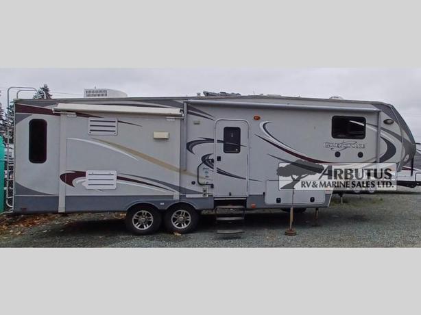 Used 2011 Heartland Greystone 29MK image 7