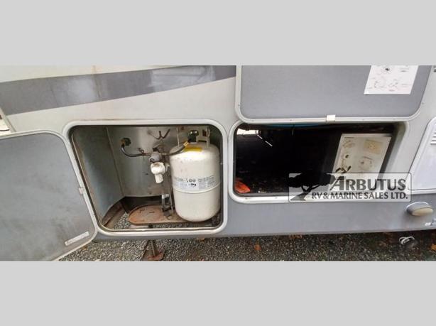 Used 2011 Heartland Greystone 29MK image 8