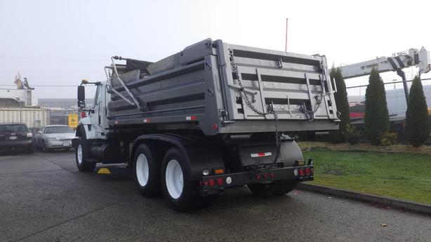 2009 International 7600 Plow/Hook Truck Air Brakes Dually Diesel image 8