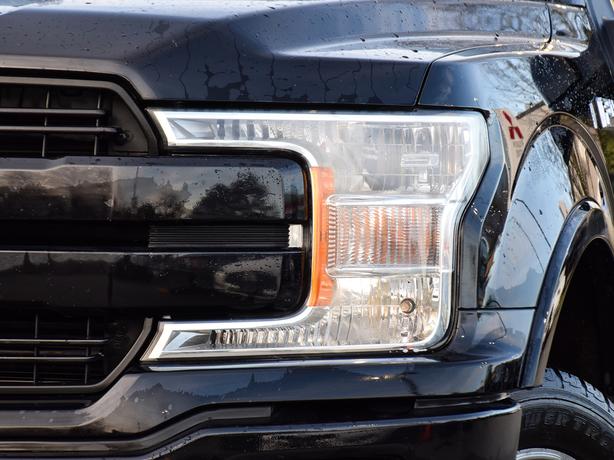 2019 Ford F-150 Lariat - Ventilated Leather Seats, Sunroof image 8