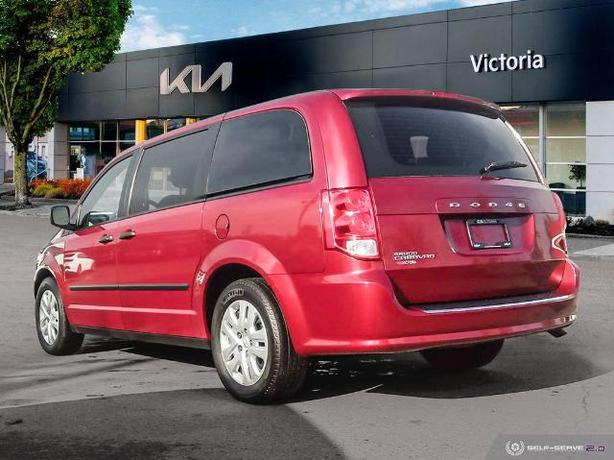 2014 Dodge Grand Caravan SE/SXT Passenger Van image 4