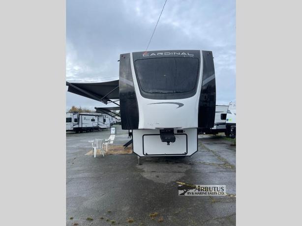 Used 2022 Forest River RV Cardinal Luxury 390FBX image 2