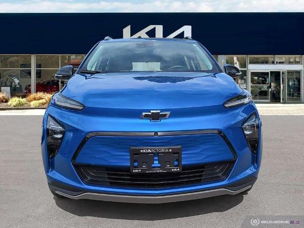 2022 Chevrolet Bolt EUV Premier Front-Wheel Drive image 2