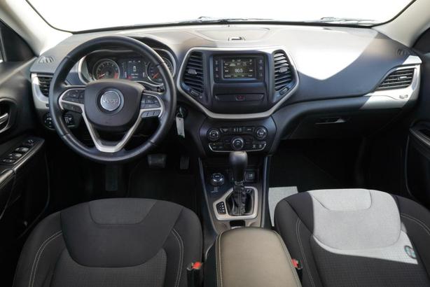 2015 Jeep Cherokee 4WD 4dr North - ONE OWNER / BC VEHICLE image 5