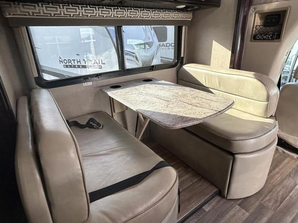 2017 Thor Motor Coach SD24 Synergy image 8