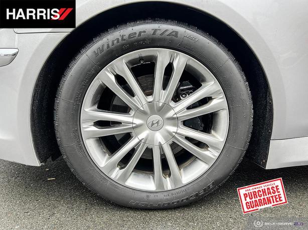 2012 HYUNDAI GENESIS SEDAN V6 w-Technology Pkg | No Reported Accidents! image 8
