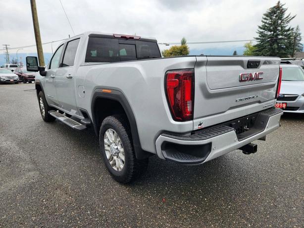 2022 GMC Sierra 3500HD Denali - NO ACCIDENTS! BC ONLY, 4WD image 7