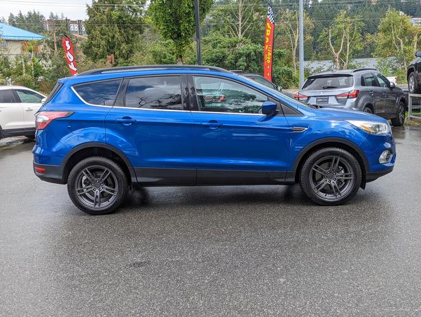 2017 Ford Escape SE - No Accidents, 4x4, Heated Seats, Navigation image 4