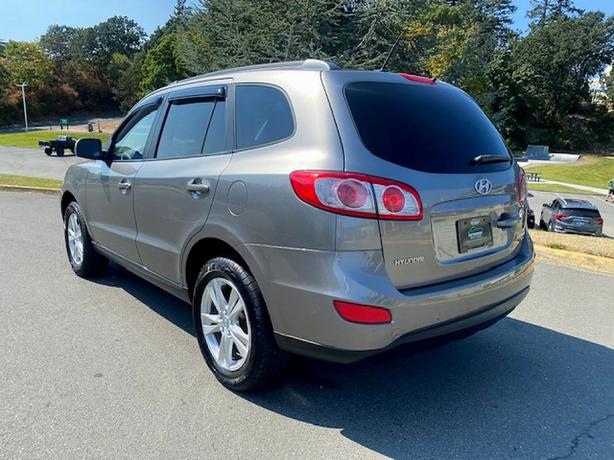 2011 Hyundai Santa Fe GLS image 3