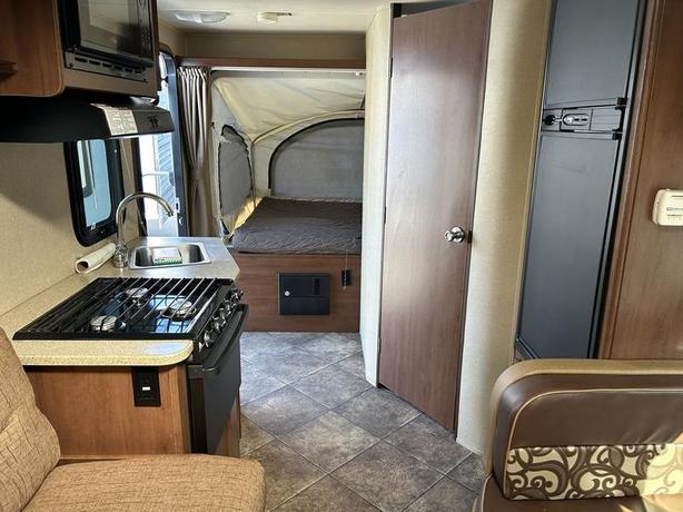 2014 Coleman RV Lantern 171E image 7