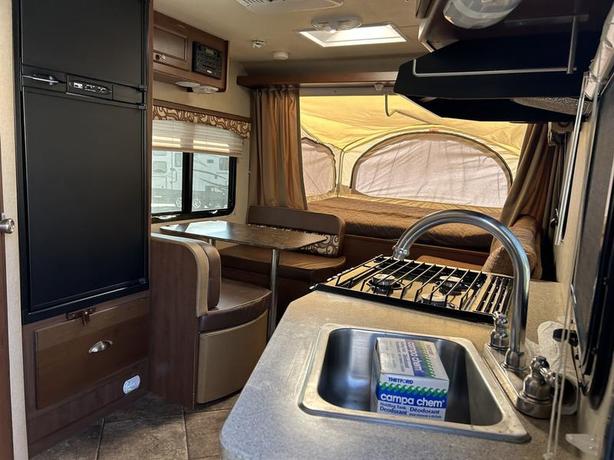 2014 Coleman RV Lantern 171E image 8