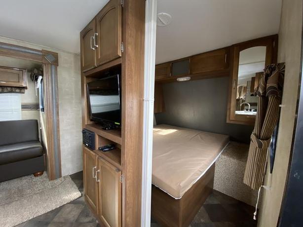 2014 Keystone RV Springdale SG 282 SE image 6