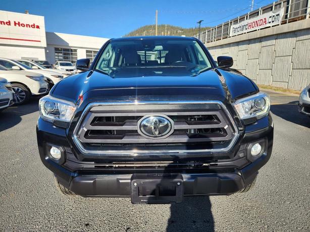2022 Toyota Tacoma BASE - ONE OWNER! NO ACCIDENTS, 4WD image 2