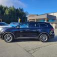 2017 Hyundai Santa Fe XL AWD 4dr Luxury thumbnail image 2