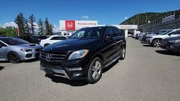 2015 Mercedes-Benz M-Class ML 350 BlueTEC - TURBO DIESEL, AWD image 2
