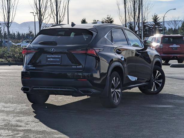 2018 Lexus NX 300 - Red Leather, Heated Seats, Navigation image 5