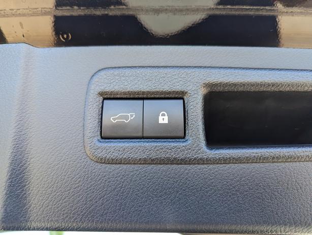 2018 Lexus NX 300 - Red Leather, Heated Seats, Navigation image 8