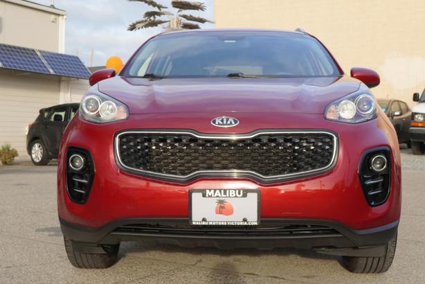 2017 Kia Sportage AWD LX - ONE OWNER / NO ACCIDENTS / BC VEHICLE image 2