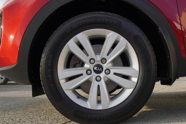 2017 Kia Sportage AWD LX - ONE OWNER / NO ACCIDENTS / BC VEHICLE image 4