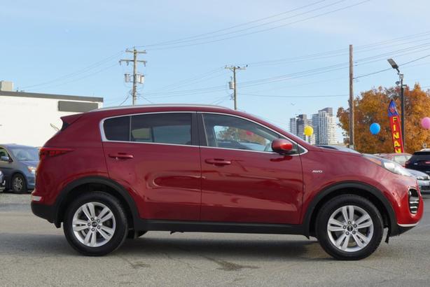 2017 Kia Sportage AWD LX - ONE OWNER / NO ACCIDENTS / BC VEHICLE image 6
