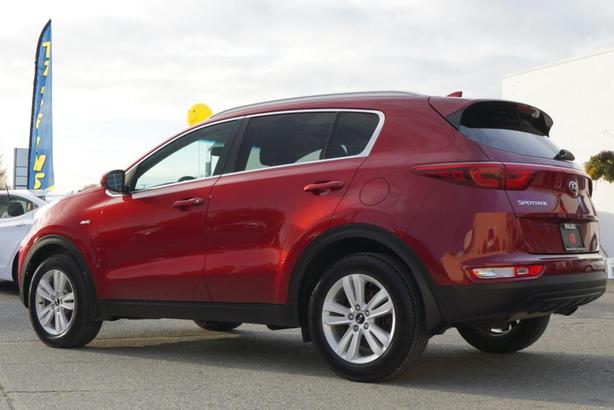 2017 Kia Sportage AWD LX - ONE OWNER / NO ACCIDENTS / BC VEHICLE image 8
