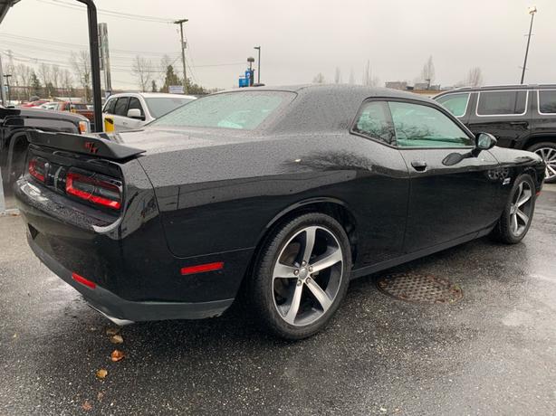 2016 Dodge Challenger R/t Shaker image 8