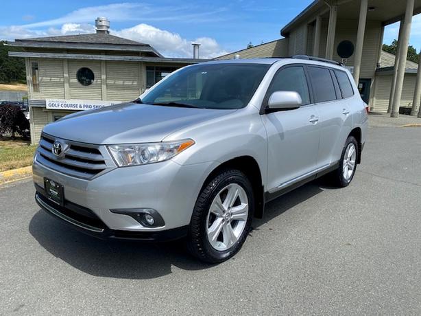 2013 Toyota  Highlander image 1