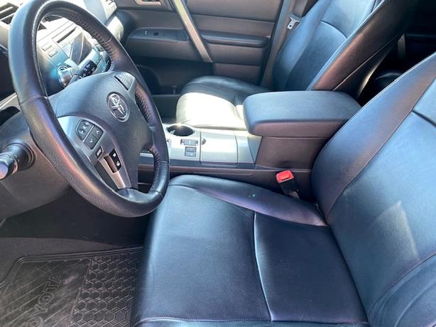 2013 Toyota  Highlander image 6