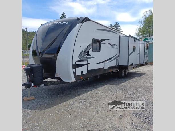 Used 2022 Grand Design Reflection 312BHTS image 2