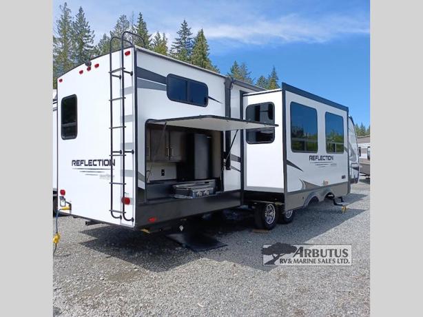 Used 2022 Grand Design Reflection 312BHTS image 5