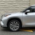 2021 Toyota Highlander thumbnail image 8