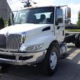 2014 International 4300 Cab and Chassis Diesel With Hydraulic Brakes thumbnail image 4