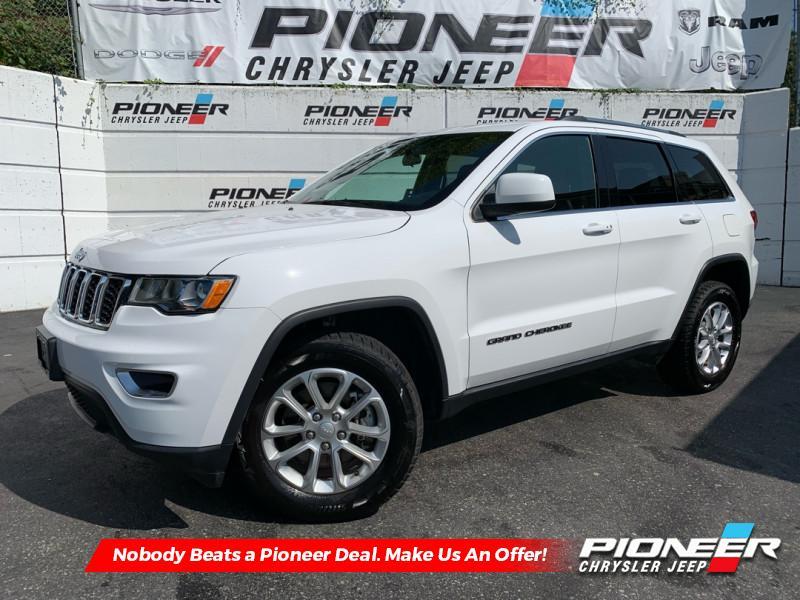 2021 Jeep Grand Cherokee Laredo display photo