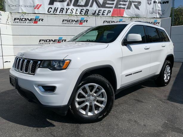 2021 Jeep Grand Cherokee Laredo image 2