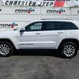 2021 Jeep Grand Cherokee Laredo thumbnail image 3