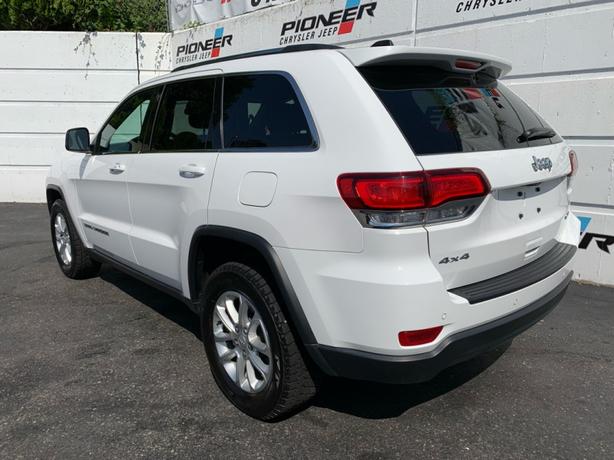 2021 Jeep Grand Cherokee Laredo image 4