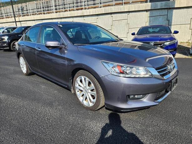 2015 Honda Accord Sedan Touring image 3