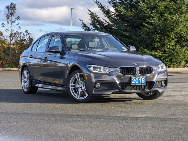 2018 BMW 3 Series 330i xDrive - AWD, Sunroof, NAV, Heated Seats image 4