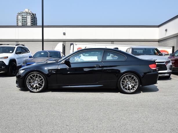 2009 BMW M3 - Parking Sensors, Navi, Heated Seats, Sunroof image 2