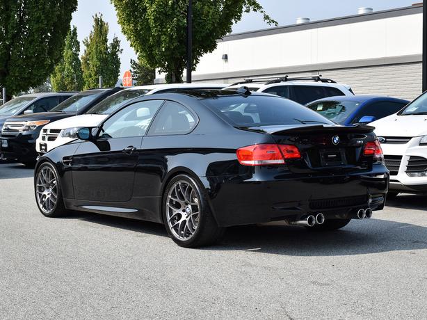 2009 BMW M3 - Parking Sensors, Navi, Heated Seats, Sunroof image 4