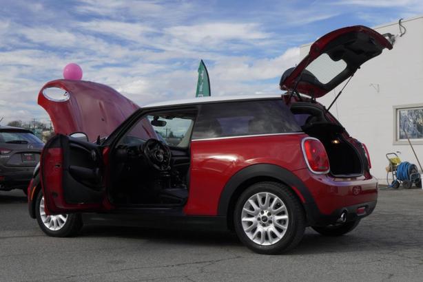 2016 MINI 3 door 3dr HB image 4