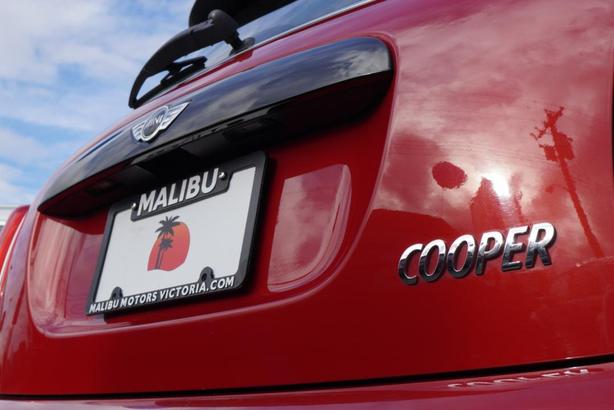 2016 MINI 3 door 3dr HB image 5