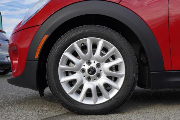 2016 MINI 3 door 3dr HB image 7