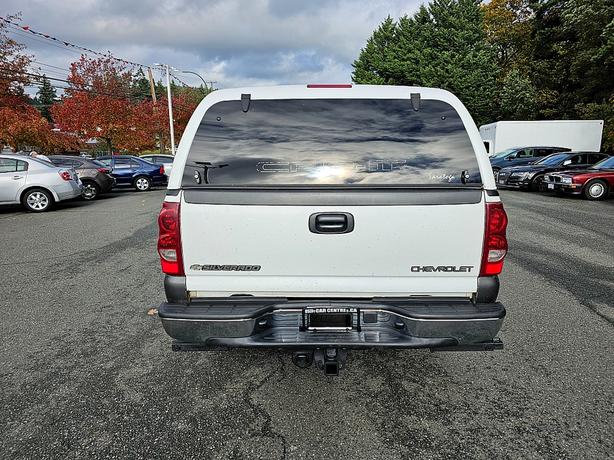 2003 Chevrolet  Silverado 2500HD LT image 5