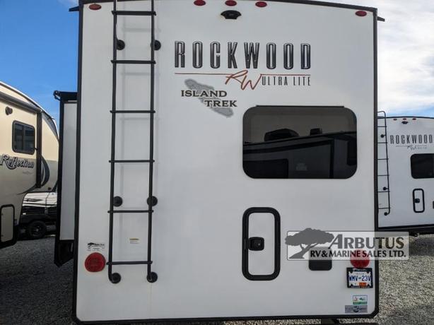 Used 2022 Forest River RV Rockwood 2891BH image 7